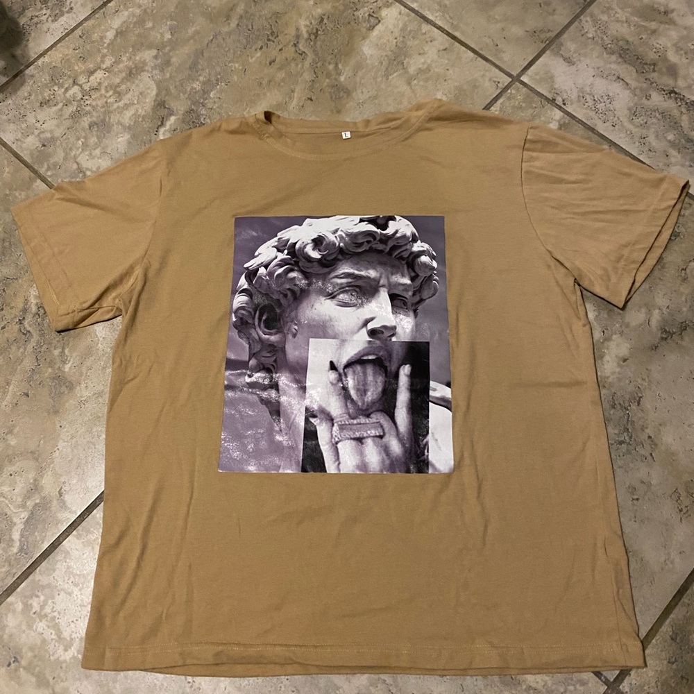 Brown graphic t-shirt